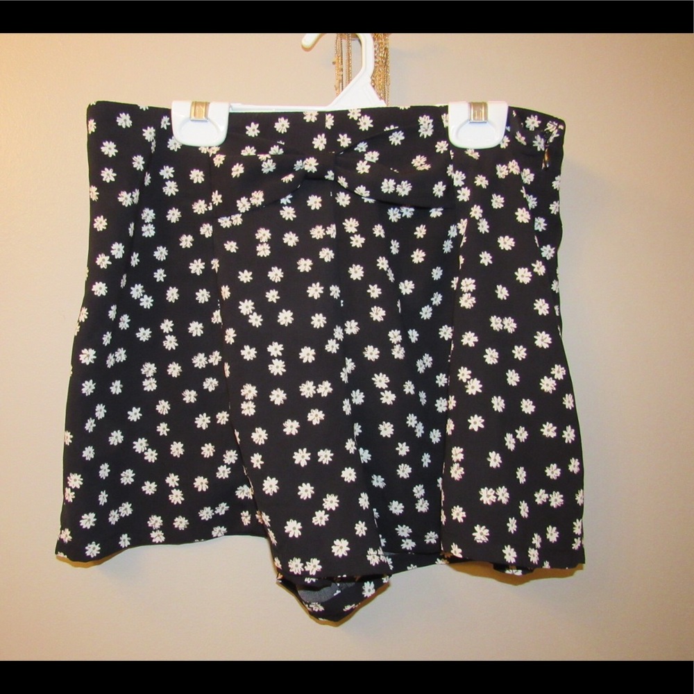 Sunflower/black Shorts w/ Zipper